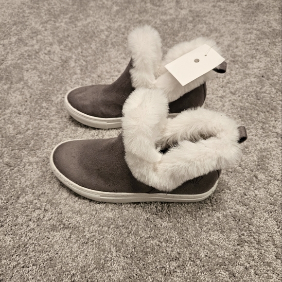 Grey Faux suede booties - size 6 - Picture 2 of 3